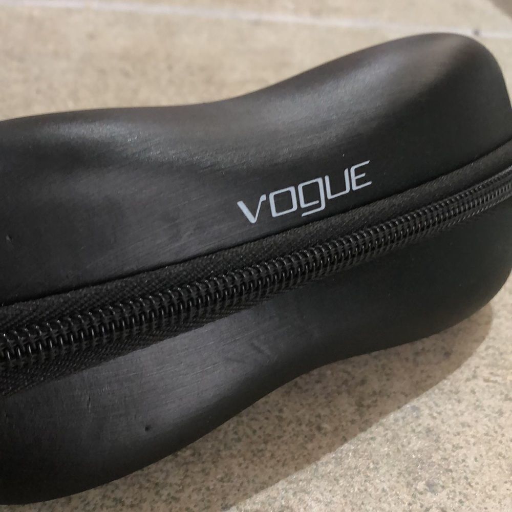 Vogue eyeglasses/sunglass case zippered hard case